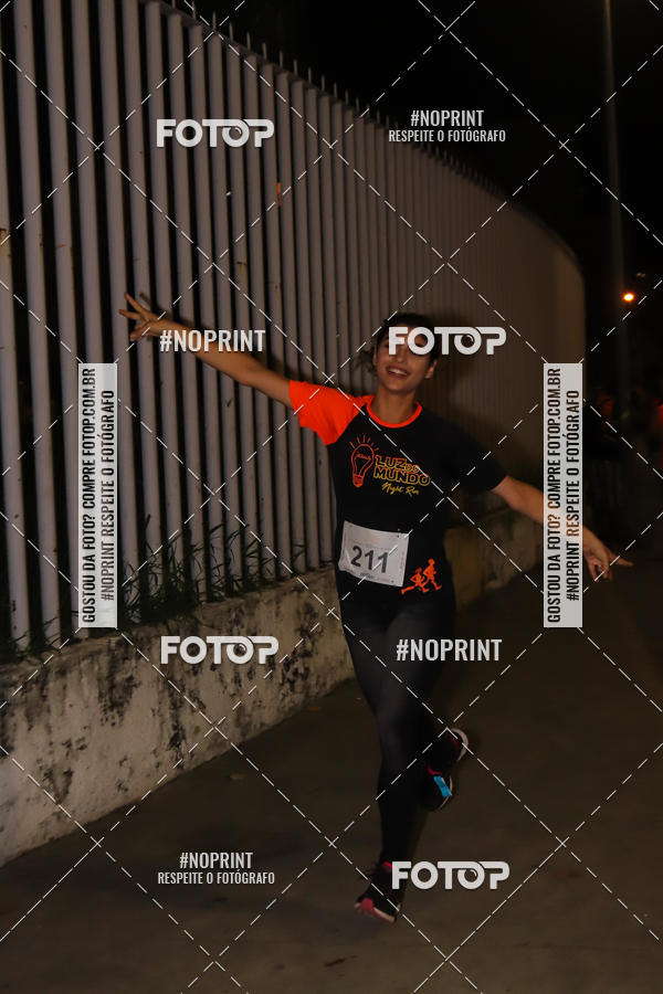 Buy your photos of the eventLuz do Mundo Night Run on Fotop