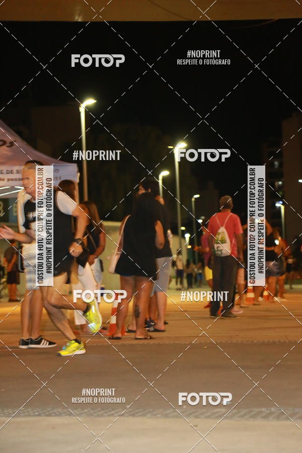 Buy your photos of the eventLuz do Mundo Night Run on Fotop