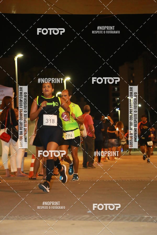 Buy your photos of the eventLuz do Mundo Night Run on Fotop