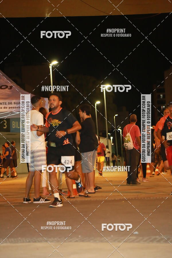 Buy your photos of the eventLuz do Mundo Night Run on Fotop
