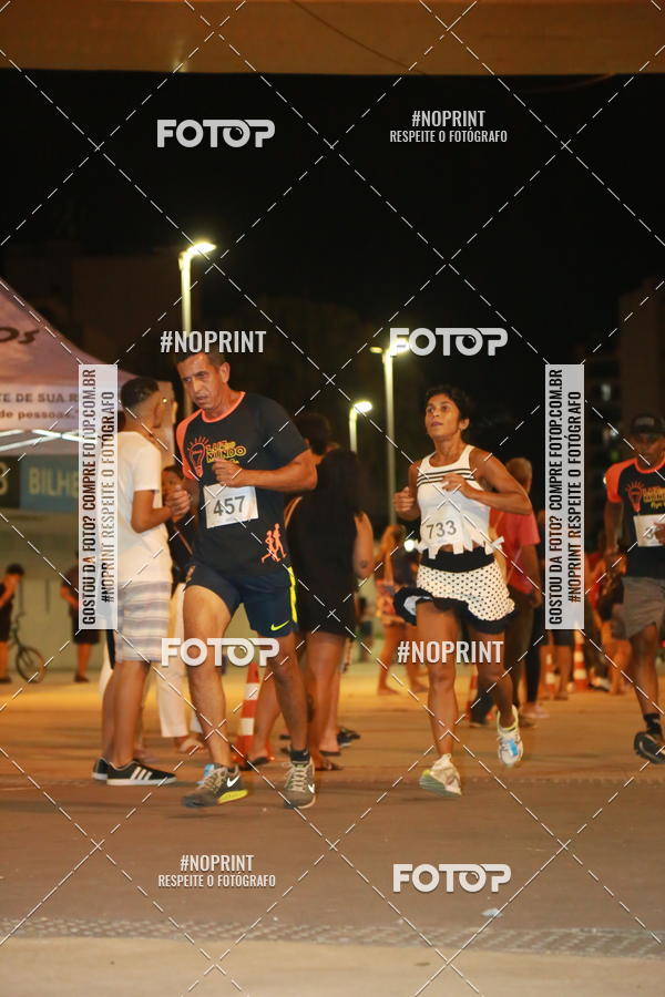 Buy your photos of the eventLuz do Mundo Night Run on Fotop