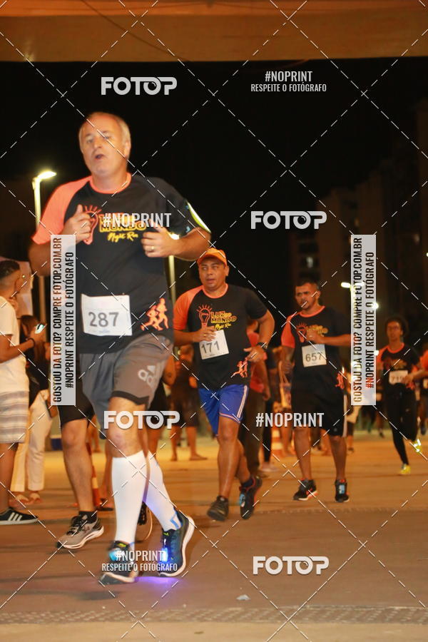 Buy your photos of the eventLuz do Mundo Night Run on Fotop