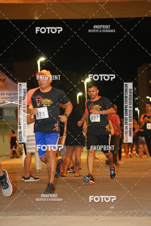 Buy your photos of the eventLuz do Mundo Night Run on Fotop