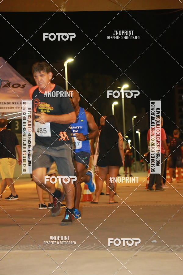 Buy your photos of the eventLuz do Mundo Night Run on Fotop