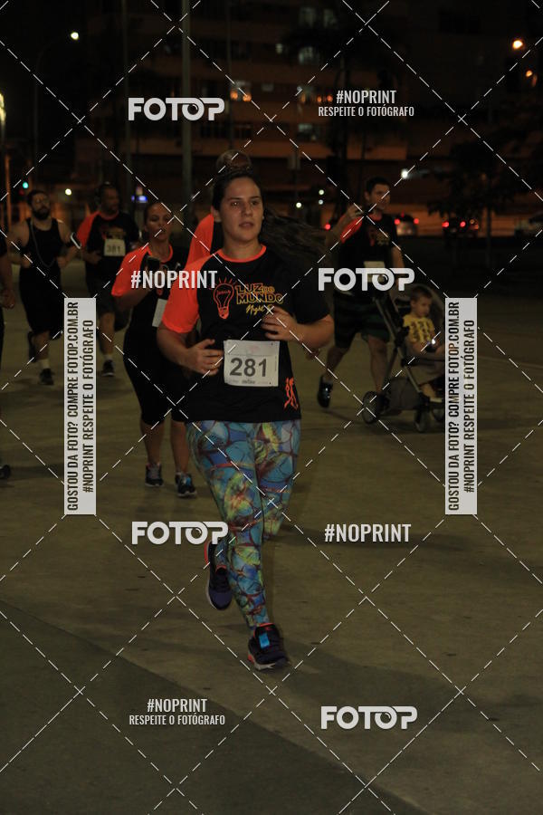 Buy your photos of the eventLuz do Mundo Night Run on Fotop