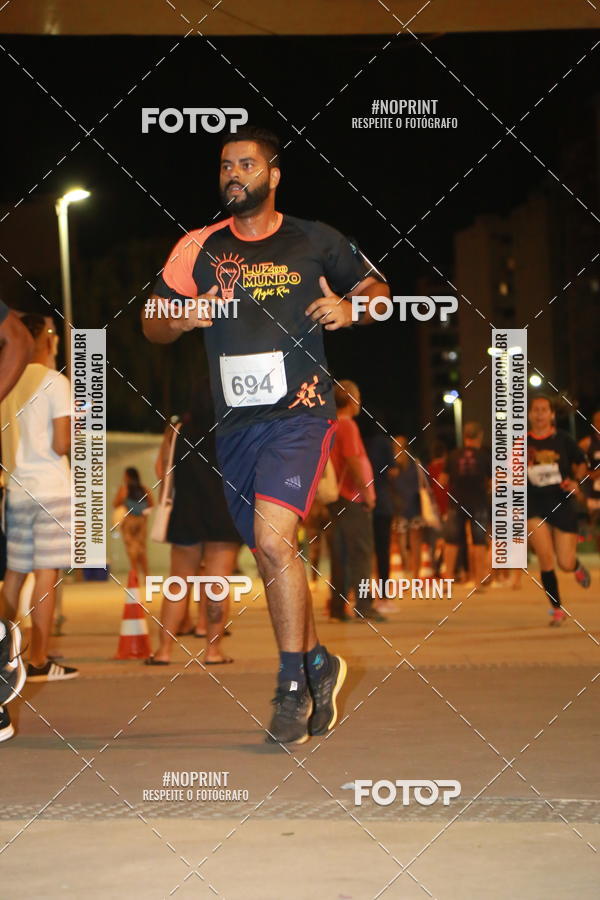Buy your photos of the eventLuz do Mundo Night Run on Fotop