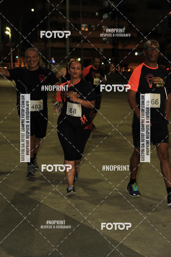 Buy your photos of the eventLuz do Mundo Night Run on Fotop