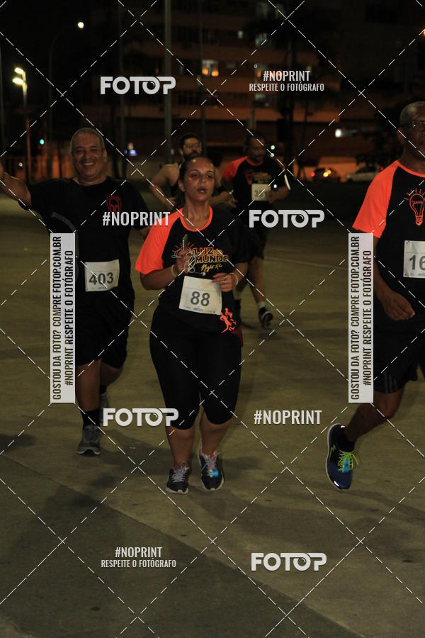 Buy your photos of the eventLuz do Mundo Night Run on Fotop