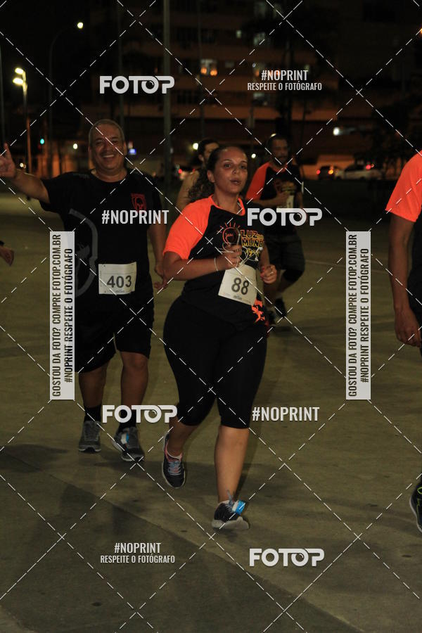 Buy your photos of the eventLuz do Mundo Night Run on Fotop