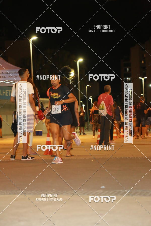 Buy your photos of the eventLuz do Mundo Night Run on Fotop