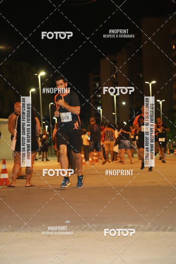 Buy your photos of the eventLuz do Mundo Night Run on Fotop
