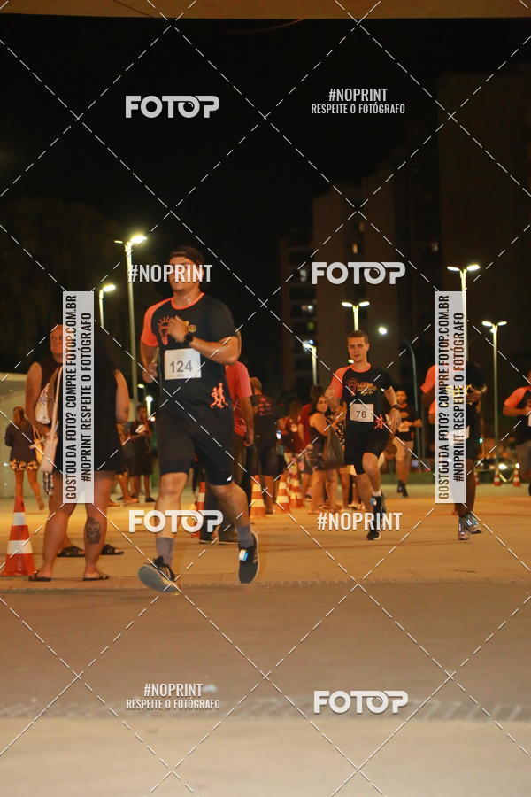 Buy your photos of the eventLuz do Mundo Night Run on Fotop