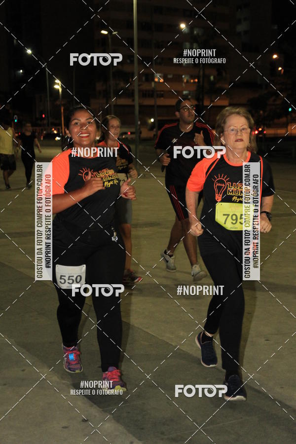 Buy your photos of the eventLuz do Mundo Night Run on Fotop