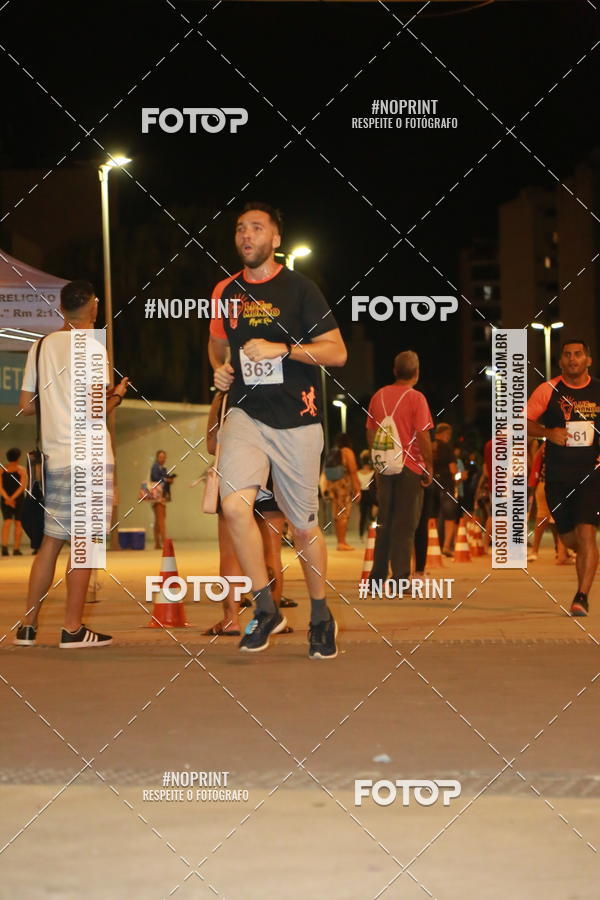 Buy your photos of the eventLuz do Mundo Night Run on Fotop
