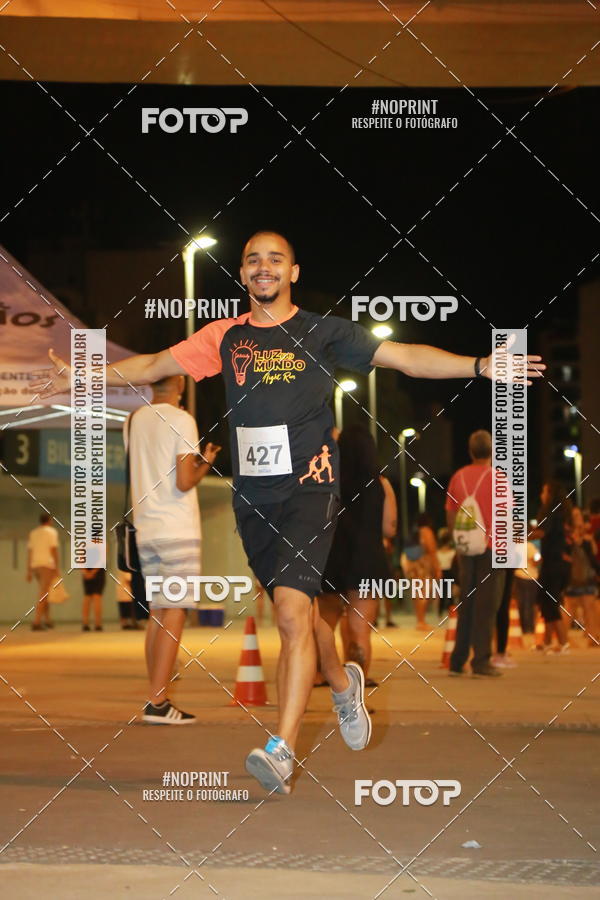 Buy your photos of the eventLuz do Mundo Night Run on Fotop