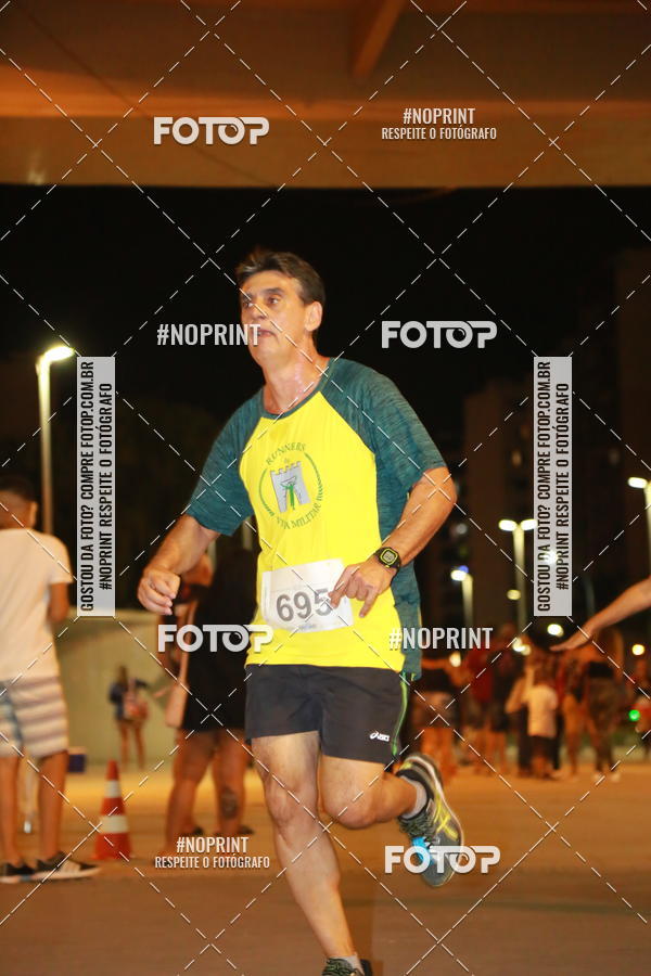 Buy your photos of the eventLuz do Mundo Night Run on Fotop