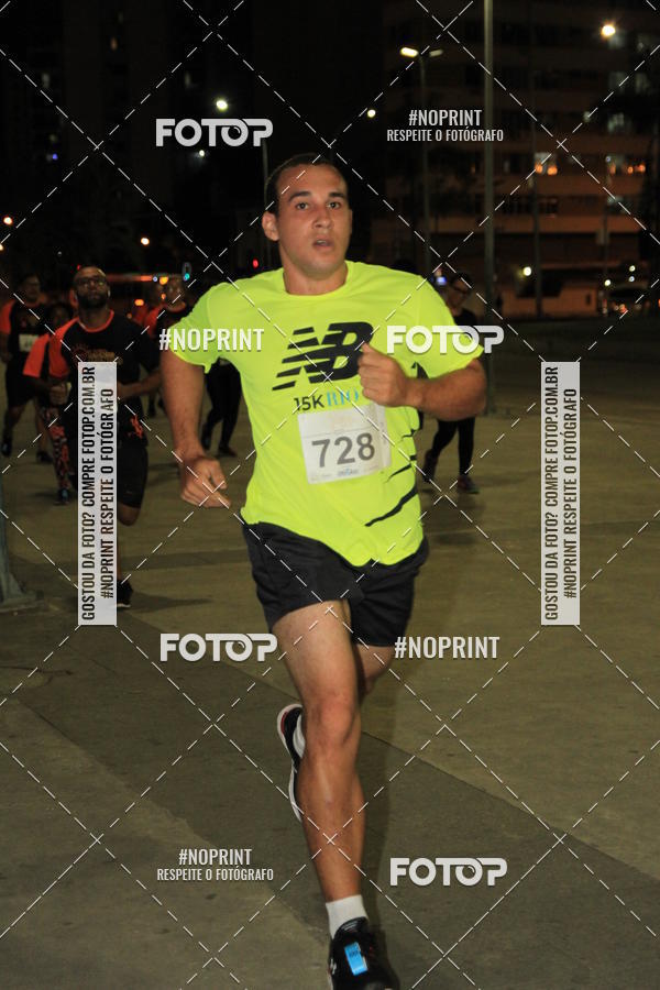 Buy your photos of the eventLuz do Mundo Night Run on Fotop