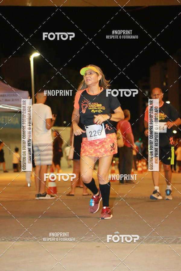 Buy your photos of the eventLuz do Mundo Night Run on Fotop