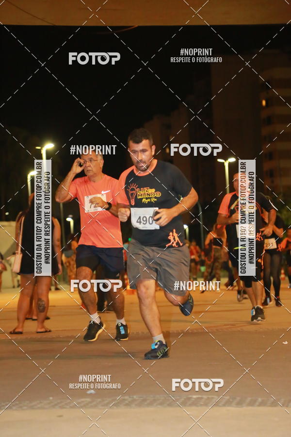Buy your photos of the eventLuz do Mundo Night Run on Fotop