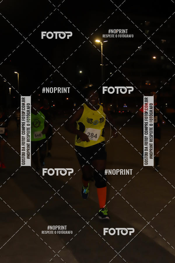 Buy your photos of the eventLuz do Mundo Night Run on Fotop