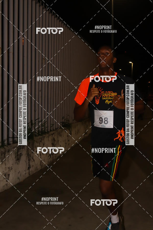 Buy your photos of the eventLuz do Mundo Night Run on Fotop