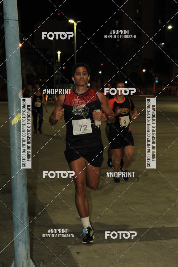 Buy your photos of the eventLuz do Mundo Night Run on Fotop