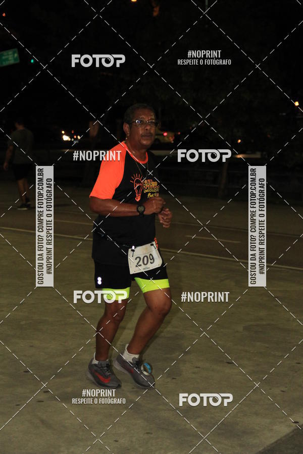 Buy your photos of the eventLuz do Mundo Night Run on Fotop