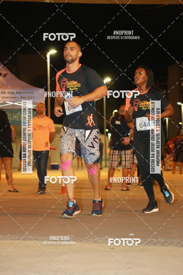 Buy your photos of the eventLuz do Mundo Night Run on Fotop