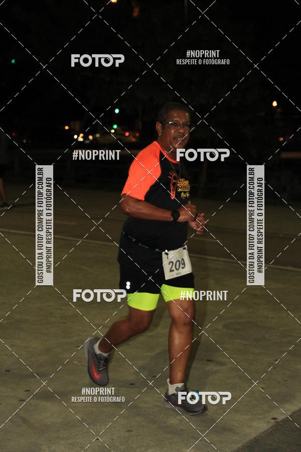 Buy your photos of the eventLuz do Mundo Night Run on Fotop