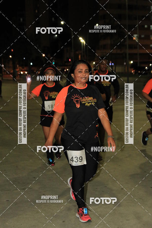 Buy your photos of the eventLuz do Mundo Night Run on Fotop