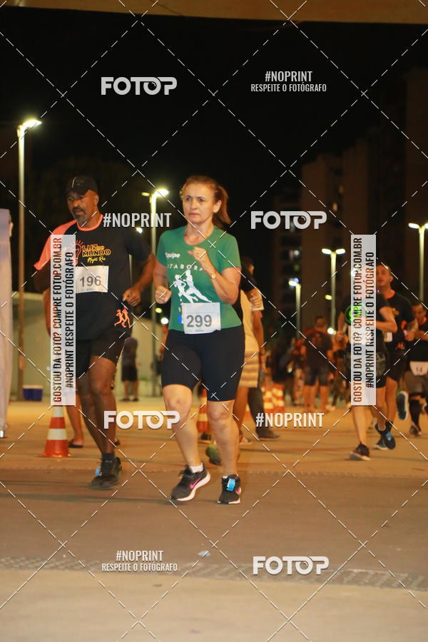 Buy your photos of the eventLuz do Mundo Night Run on Fotop
