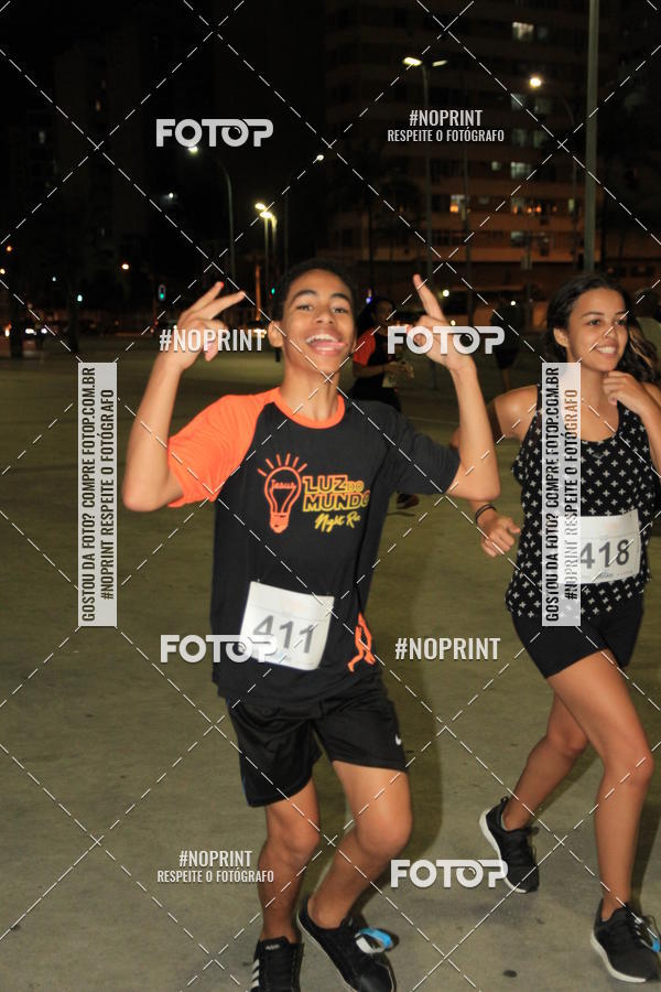 Buy your photos of the eventLuz do Mundo Night Run on Fotop