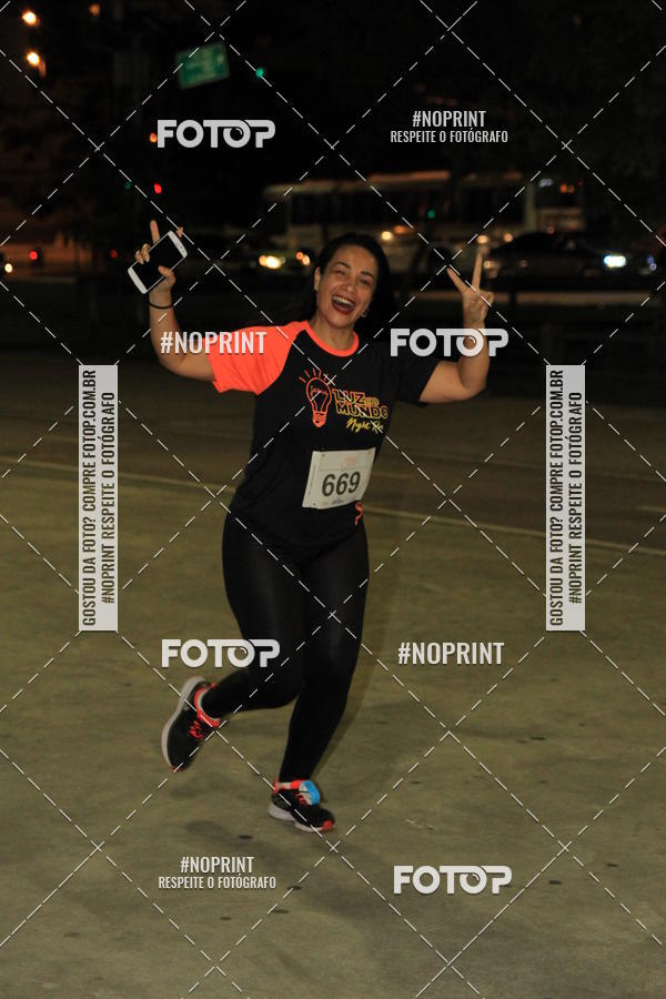 Buy your photos of the eventLuz do Mundo Night Run on Fotop