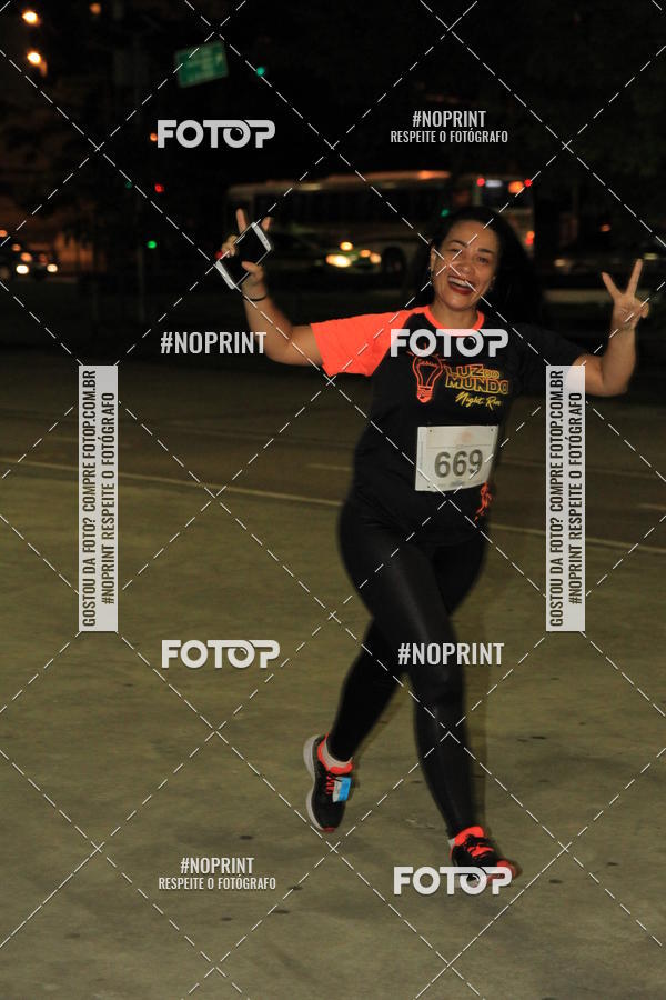 Buy your photos of the eventLuz do Mundo Night Run on Fotop