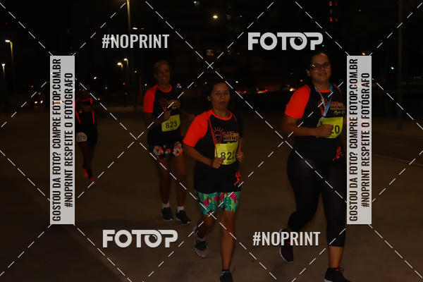 Buy your photos of the eventLuz do Mundo Night Run on Fotop