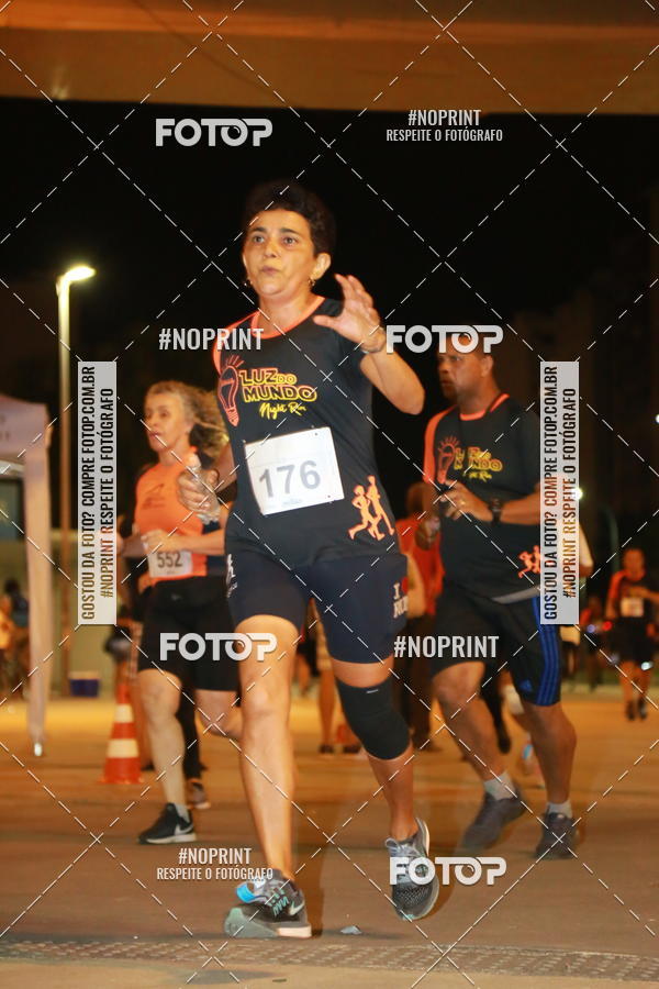 Buy your photos of the eventLuz do Mundo Night Run on Fotop