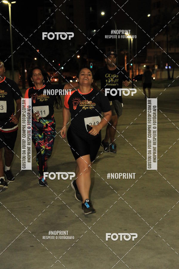 Buy your photos of the eventLuz do Mundo Night Run on Fotop