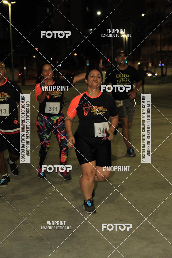 Buy your photos of the eventLuz do Mundo Night Run on Fotop