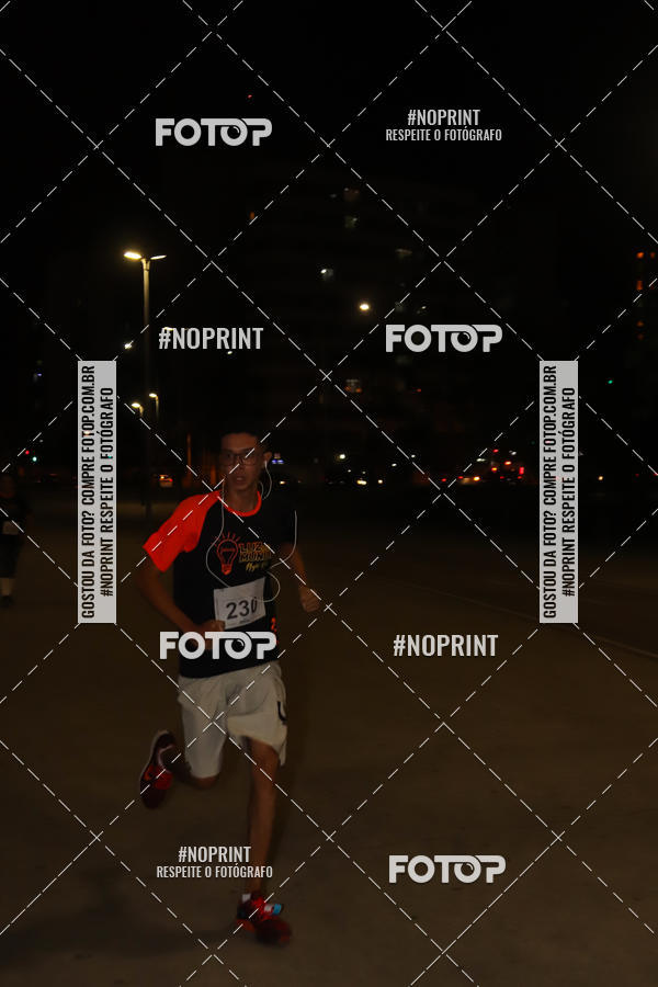 Buy your photos of the eventLuz do Mundo Night Run on Fotop