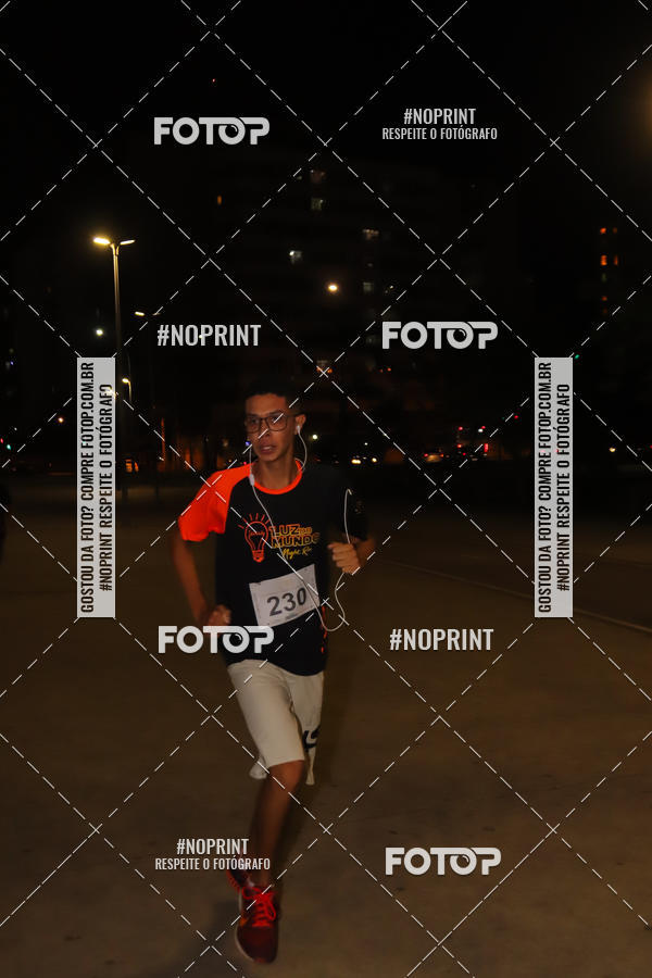 Buy your photos of the eventLuz do Mundo Night Run on Fotop