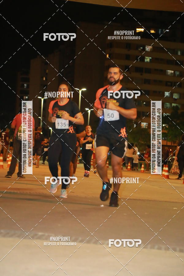 Buy your photos of the eventLuz do Mundo Night Run on Fotop