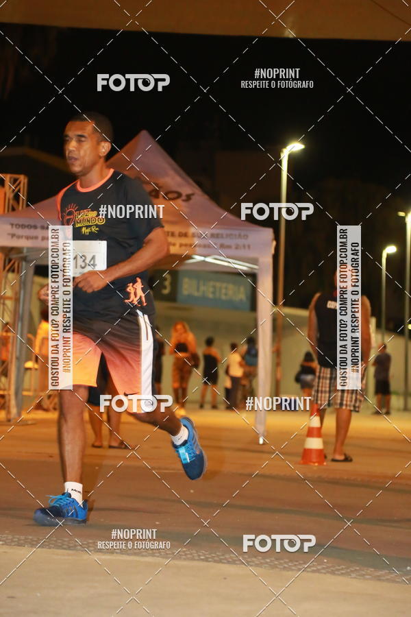 Buy your photos of the eventLuz do Mundo Night Run on Fotop