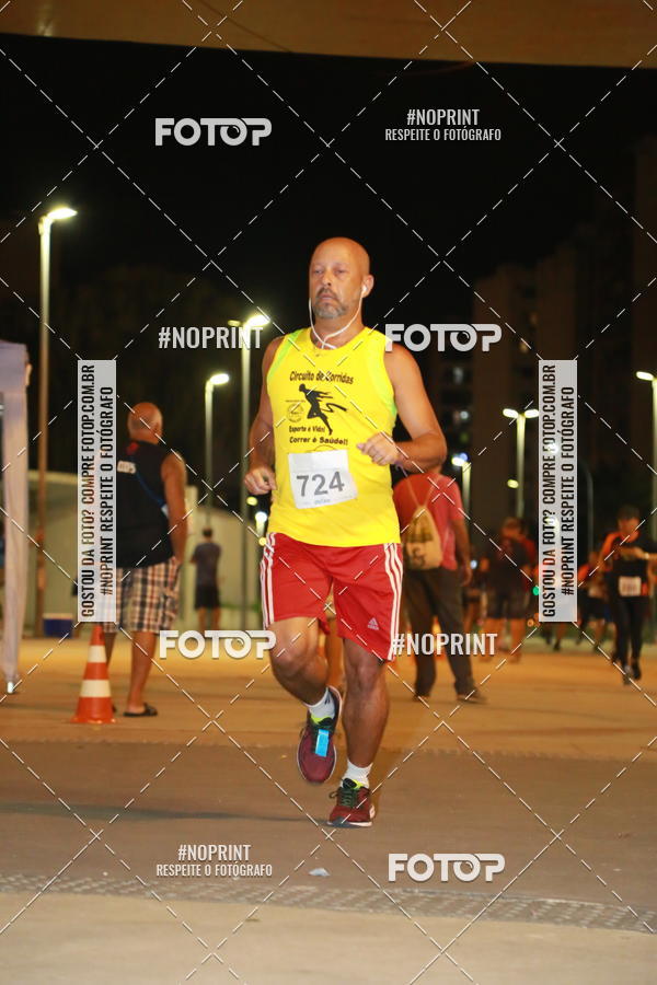 Buy your photos of the eventLuz do Mundo Night Run on Fotop