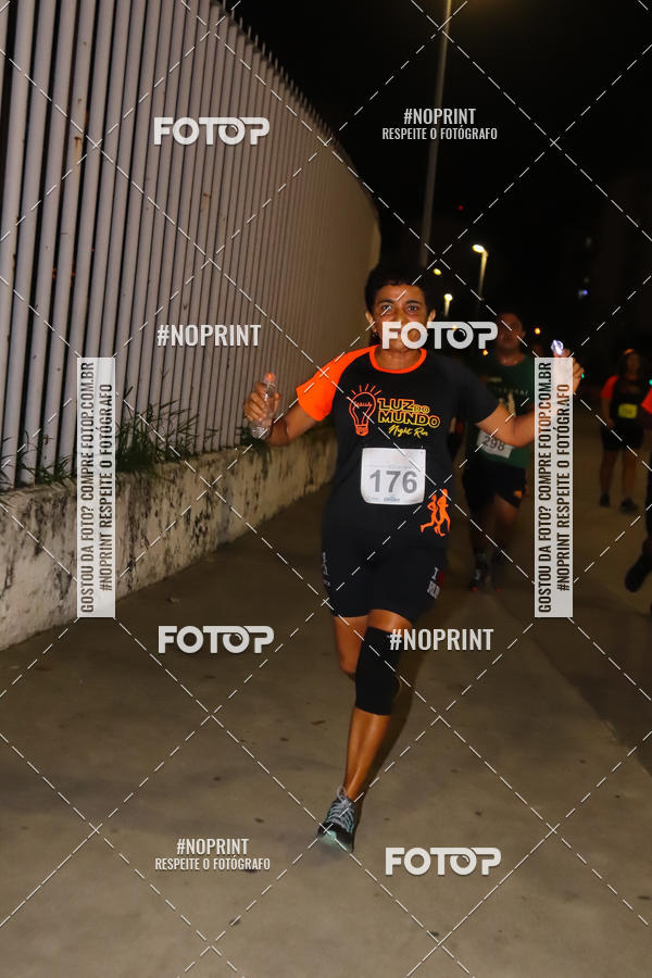 Buy your photos of the eventLuz do Mundo Night Run on Fotop