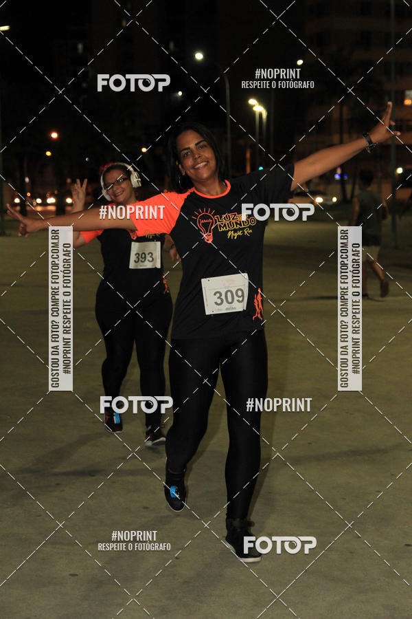 Buy your photos of the eventLuz do Mundo Night Run on Fotop