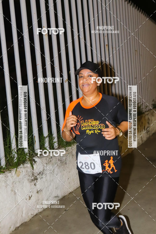 Buy your photos of the eventLuz do Mundo Night Run on Fotop