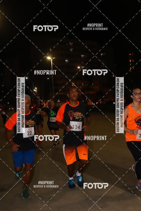 Buy your photos of the eventLuz do Mundo Night Run on Fotop