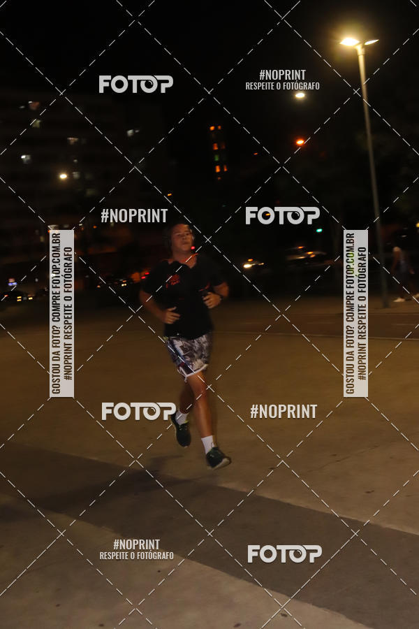 Buy your photos of the eventLuz do Mundo Night Run on Fotop