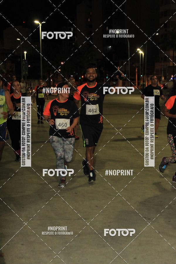Buy your photos of the eventLuz do Mundo Night Run on Fotop