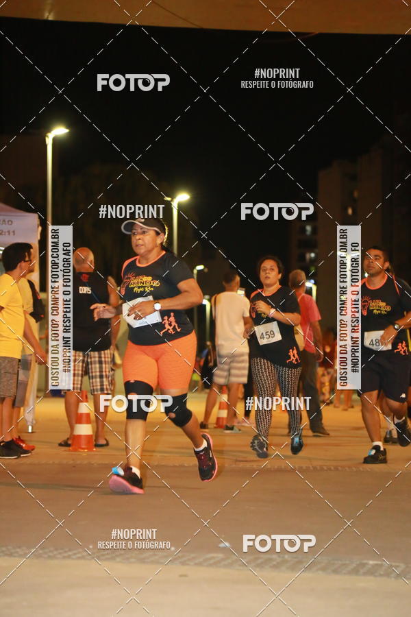 Buy your photos of the eventLuz do Mundo Night Run on Fotop